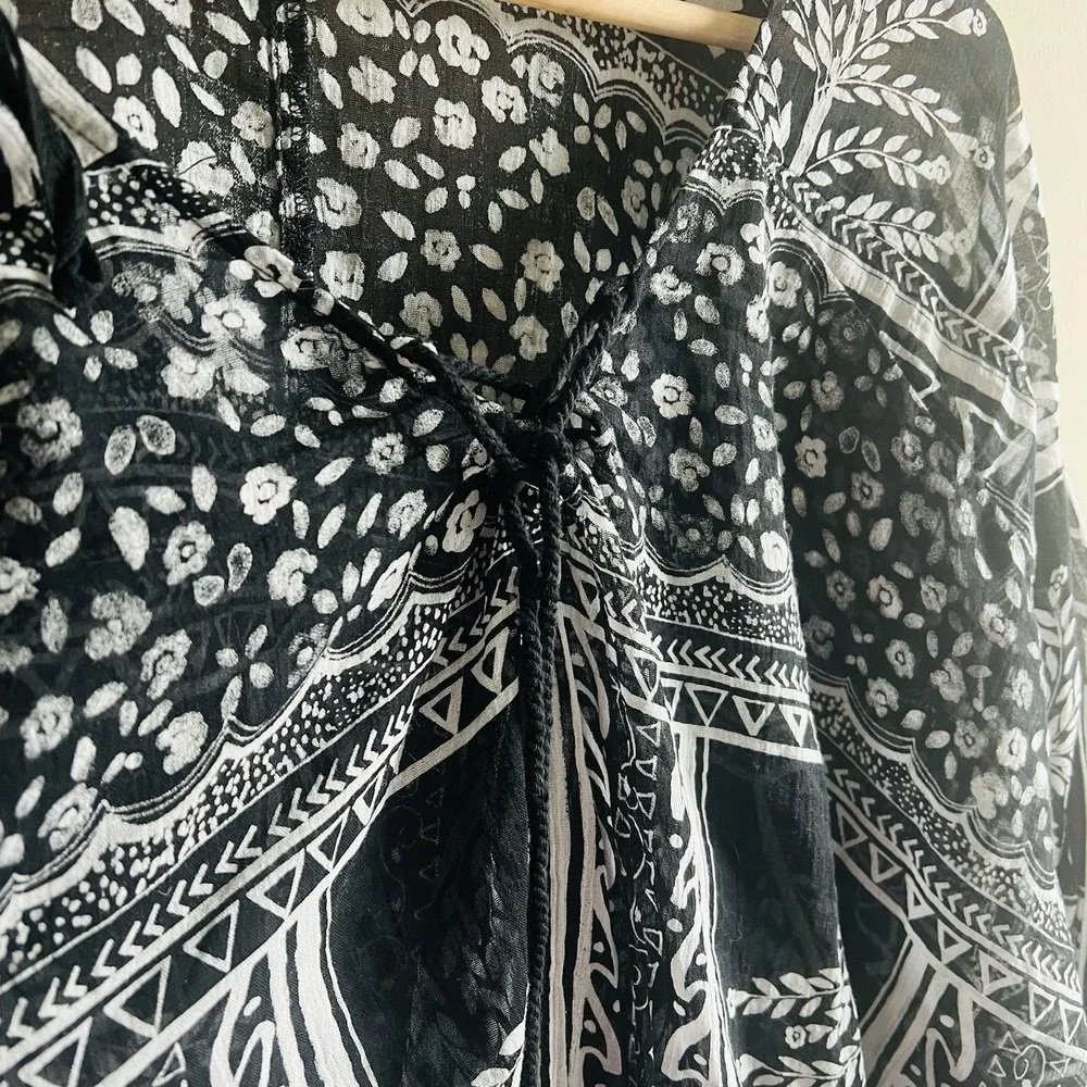 Free People Black White Sheer Yo Yo Geo Blouse Size Large